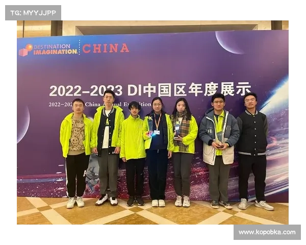 卢高与当代社会经济发展:从历史脉络到未来趋势的全景探讨 卢高与当代社会经济发展:从历史脉络到未来趋势的全景探讨